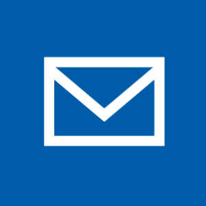 Briefumschalg Icon in weiß auf blauem Quadrat